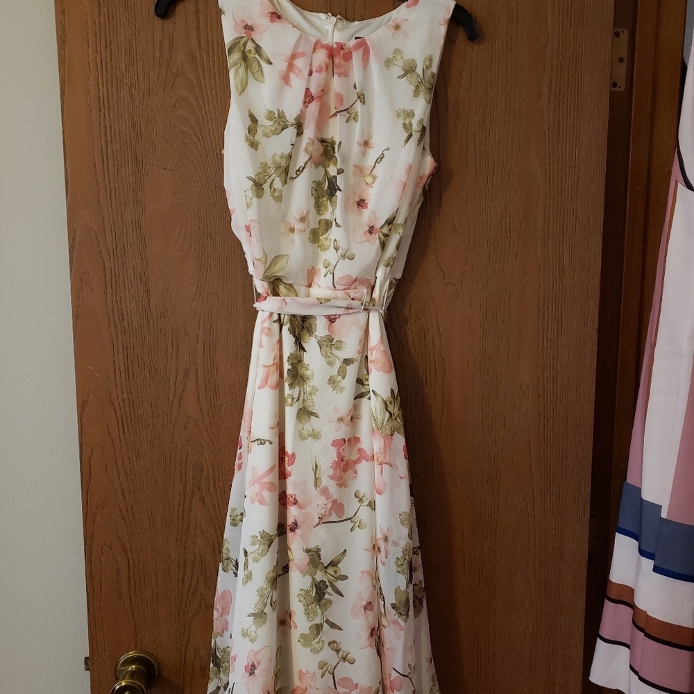 Floral flowy dress
